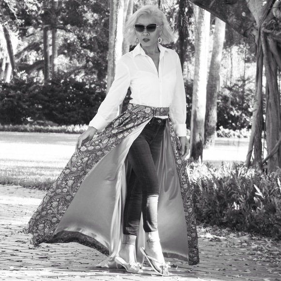 Red and gold wrap - Picture 5 of 6